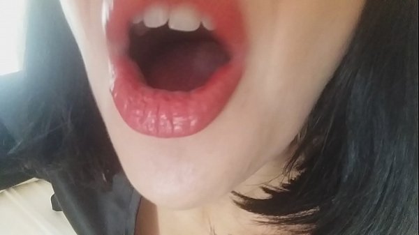 Schatje, je stiefmoeder laat je vandaag niet naar school gaan... Ik heb je te hard nodig...