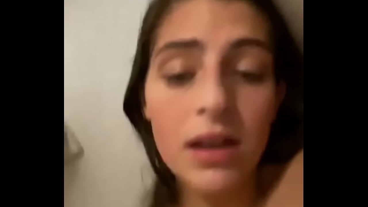 Blue-eyed hottie, korte home sex video's, een selectie van