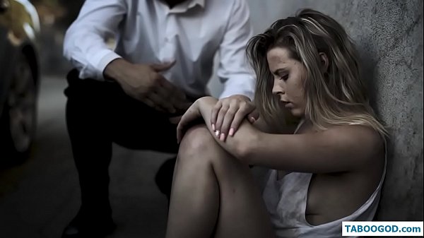 Kinky verhalen: dakloos tienermeisje